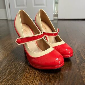 Vintage Inspired Pumps